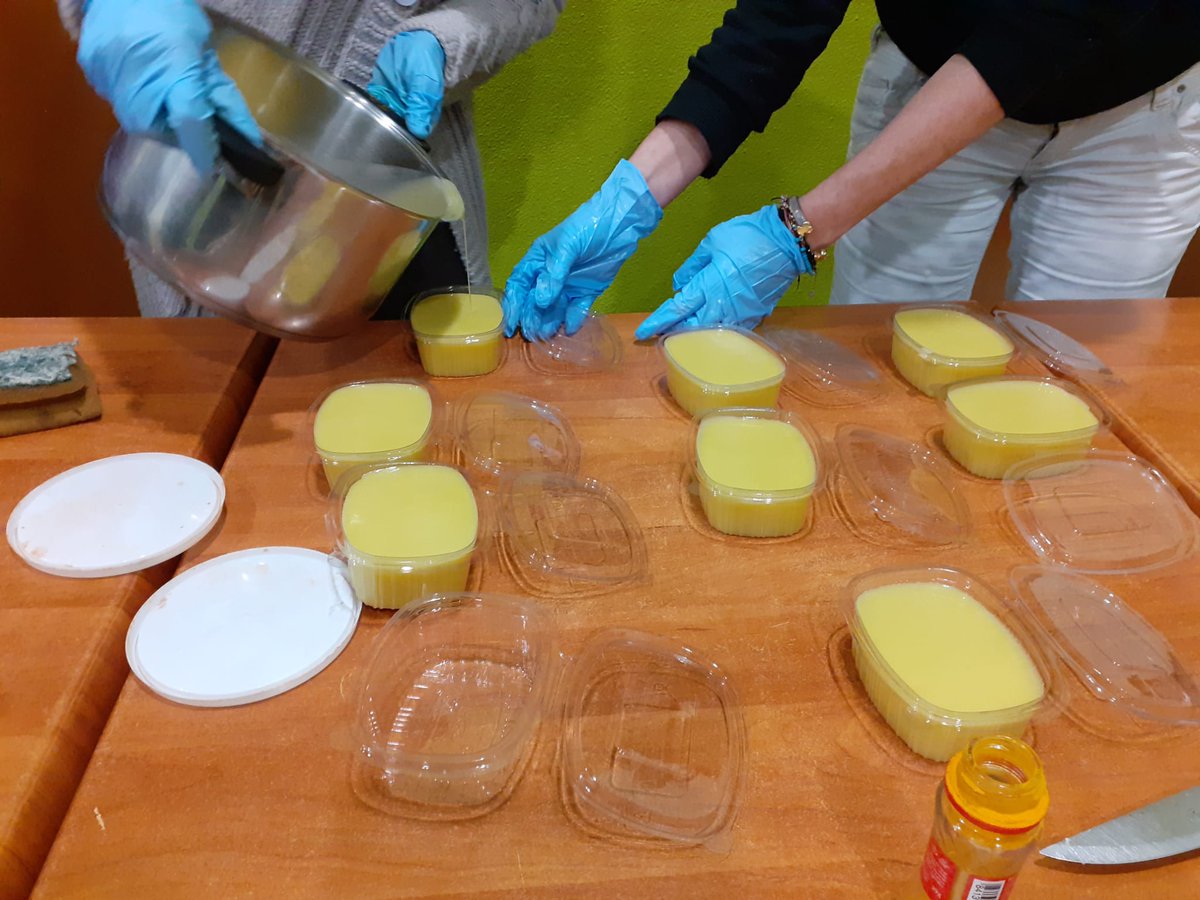 Mancoplana's tweet photo. ♻️Taller de sabons naturals a #Collsuspina en motiu de la Setmana Europea de la Prevenció de Residus (#aREca)
🤝 #CuidemlEntorn 🌱 #FemFutur