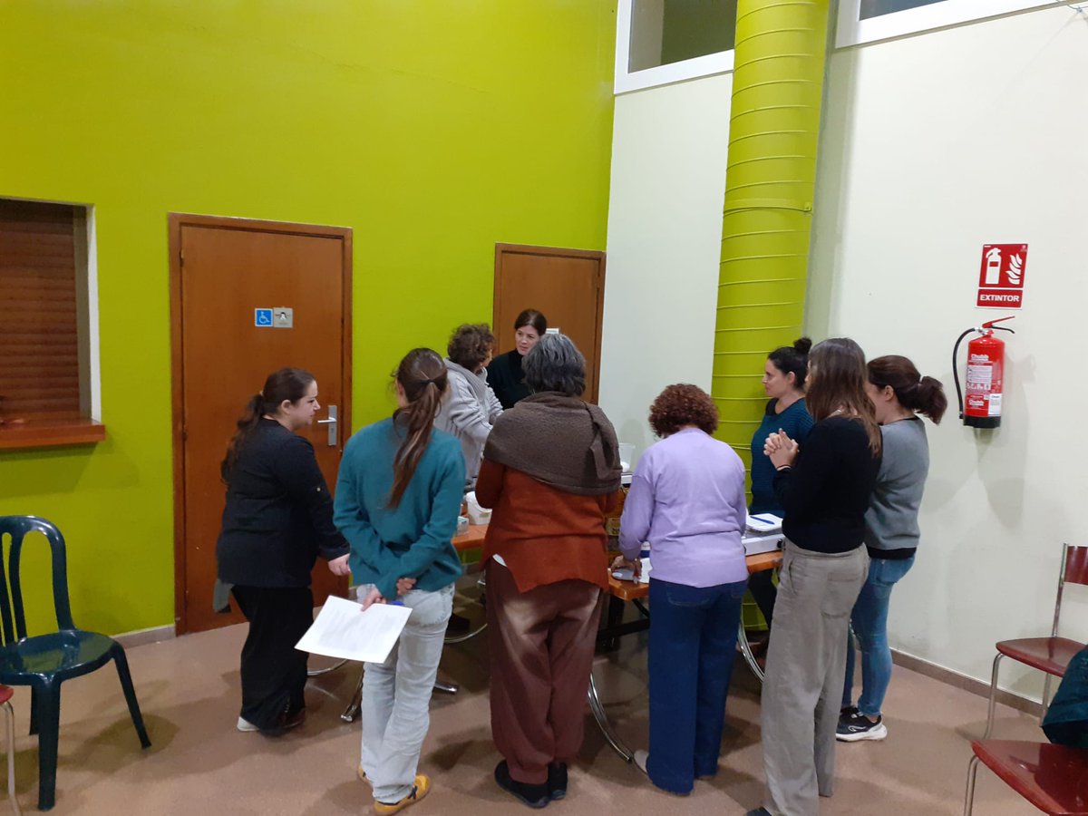Mancoplana's tweet photo. ♻️Taller de sabons naturals a #Collsuspina en motiu de la Setmana Europea de la Prevenció de Residus (#aREca)
🤝 #CuidemlEntorn 🌱 #FemFutur