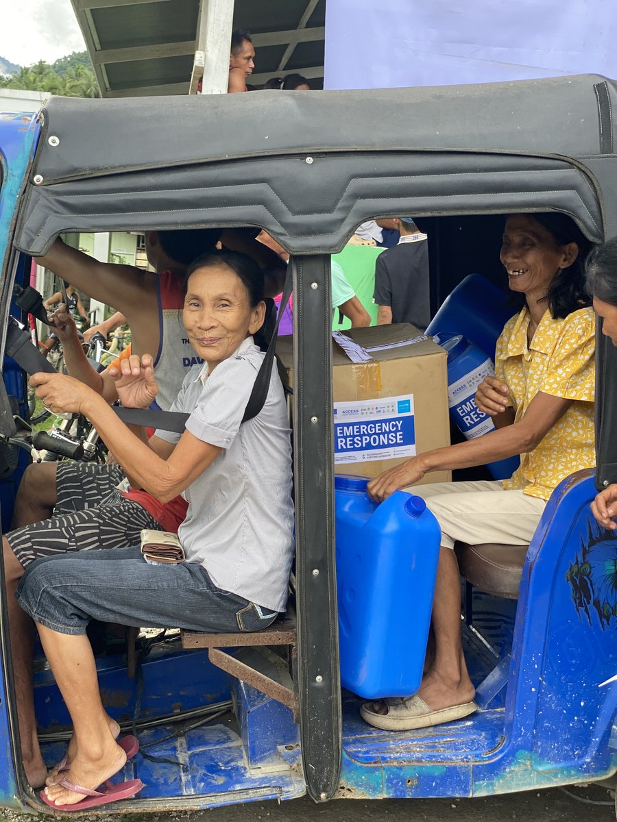 EndHungerPH's tweet image. Families in 📍Davao Oriental affected by the recent earthquake received hygiene and water kits, plus hygiene promotion sessions, thanks to @unicefphils,  and @eu_echo through #ACCESS. These essentials are helping communities rebuild safely and with dignity.