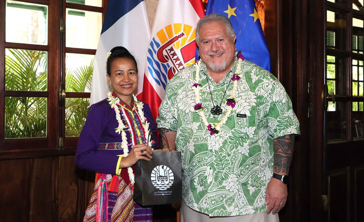 Papeete, le 14 novembre  M. Moetai Brotherson, Président de la Polynésie française, a reçu Mme Douangmala PHOMMAVONG, vice-présidente de la Commission régionale d’experts économiques et scientifiques (CREES) Asie-Pacifique et membre du Conseil économique et social de l’(AUF).