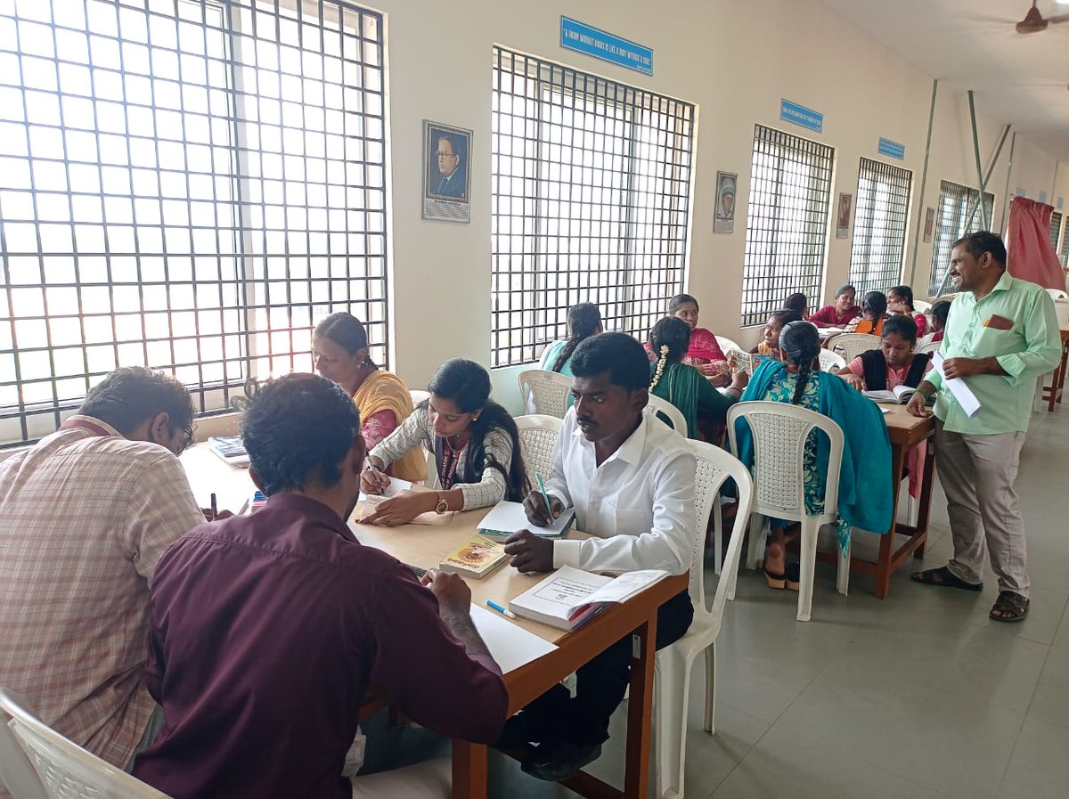 NSSGRT1TVLR's tweet image. Our B.Ed. student teachers actively participated in the Book Review session, presenting insightful reflections and showcasing their love for reading.
#GRTCollegeOfEducation #LibraryWeek2025 #BookReview #ReadingCulture #FutureTeachers #EducationalActivities #LoveForReading #GRTCOE