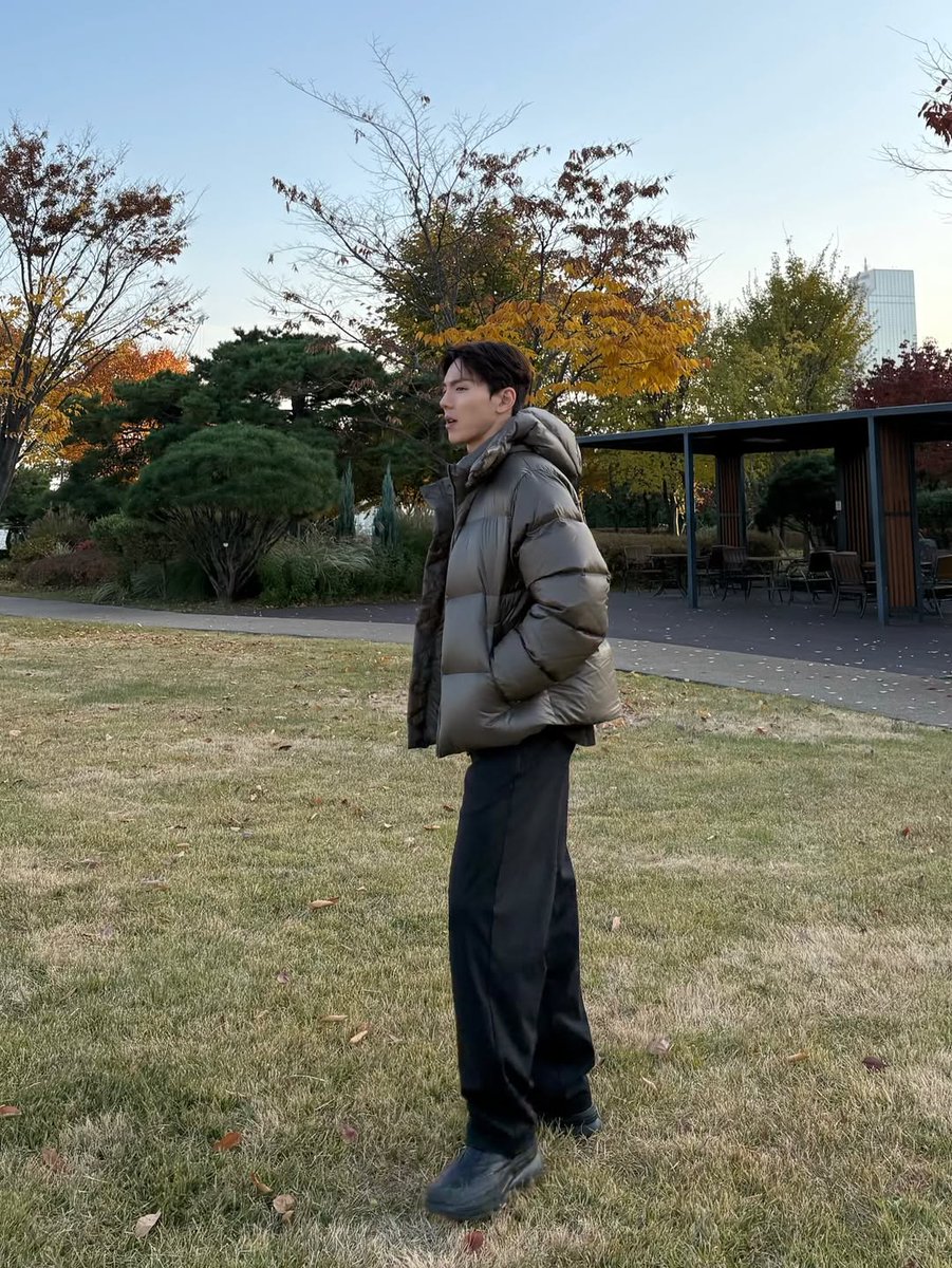 nunugomy's tweet photo. Shownu IG Update

“Looks like I won’t have to worry this winter~ 🎵
#.ad  #.lululemon”

LULUSHOWNU 🤭🥰 https://t.co/524A8INHaP