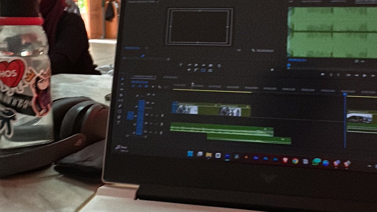 multazam___'s tweet image. 5 tahun yang lalu, jadi anak kecil yang berdoa dengan riuh mendapatkan posisi ini. Hari ini, anak itu kembali berdoa lebih riuh untuk bertahan, berempati, konsisten dan menjadi hal baik diposisi ini.