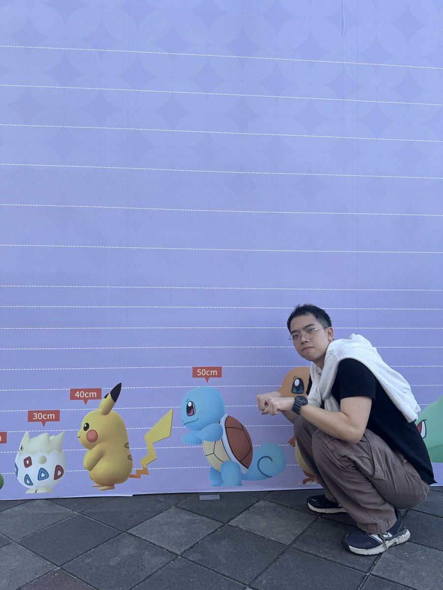 #如何讓陌生人立刻了解你之aka刻板印象版

星座：太陽摩羯 月亮獅子 上升雙子
血型：AB
MBTI：INFP
分類帽：赫夫帕夫
名稱：本名、伯樂
/
男同無性戀  ps.龜性戀🥵🐢❤️
口頭禪不是烏龜叫 就是在Awawa叫
喜歡吃菇 因為龜（台語）
遊戲設計師  aka 難搞人

還有喜歡40公分的🌱🐢