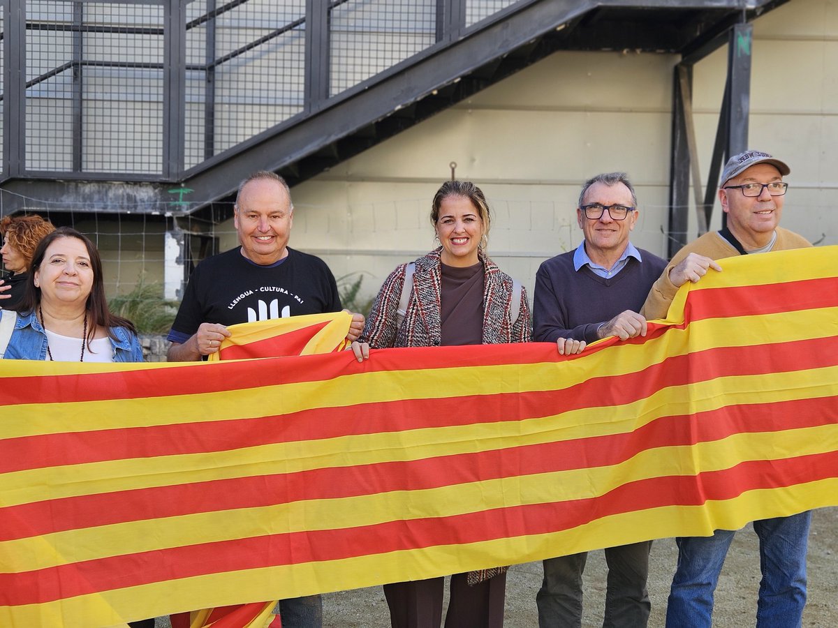 Esther Alos tweet media