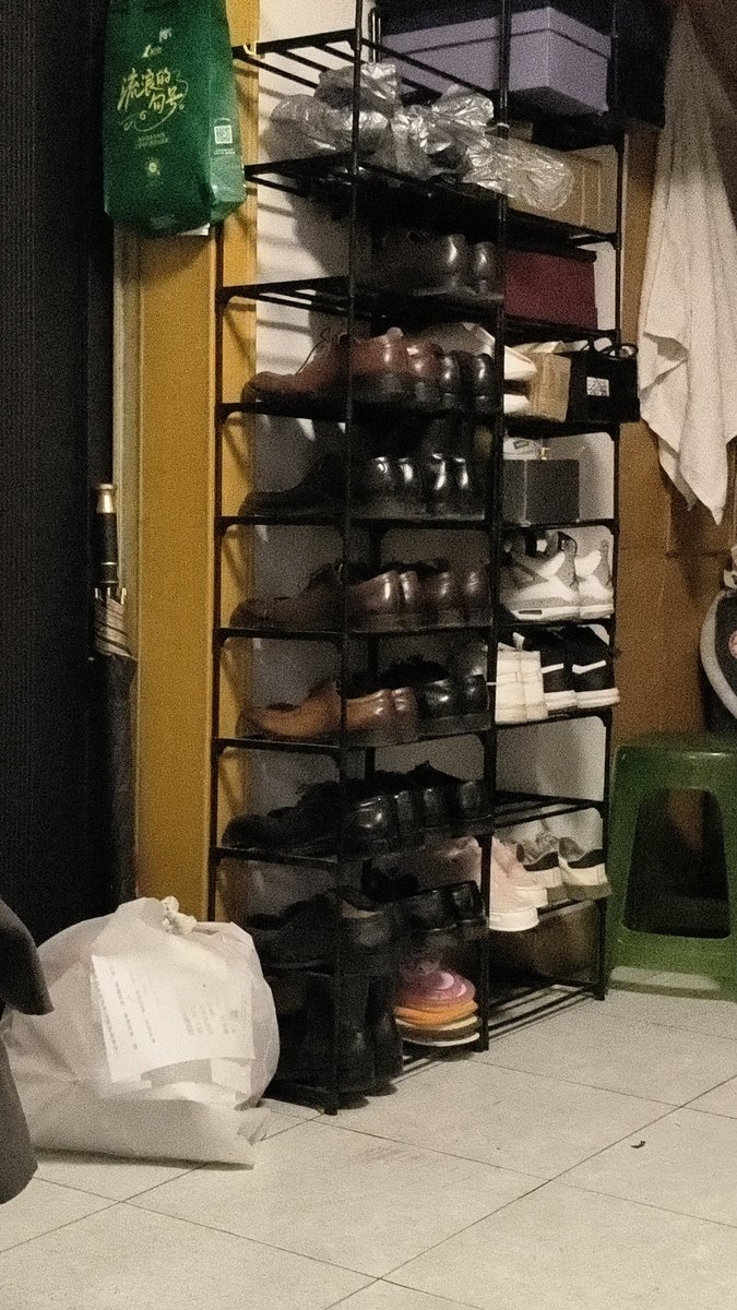 回津第一件事，收拾东西整理鞋架