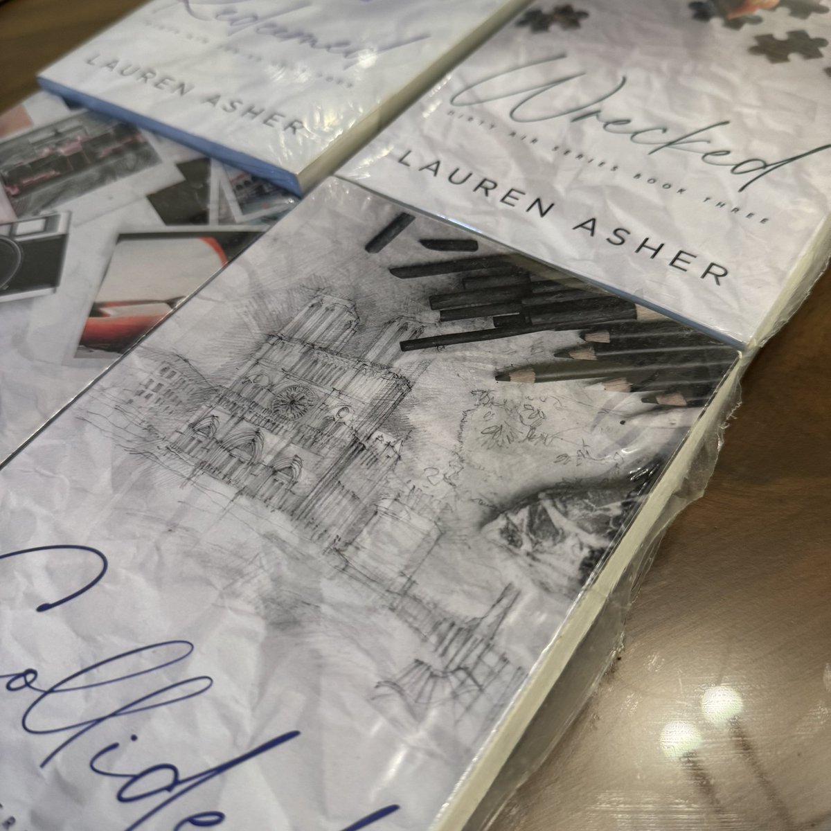 wnymails's tweet photo. WTS LFB

perfect for F1 lovers 🏎️

Dirty air series by Lauren Asher (Complete:
Throttled, Collided, Wrecked, Redeemed)

Brand New

₱2,000 (500 each)

t. f1 book tiktok f1 formula 1 booktok das https://t.co/k1LZcBNPA6
