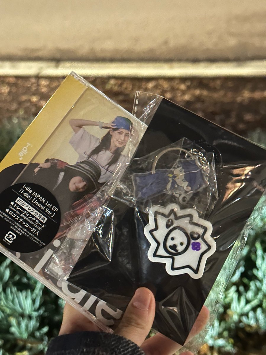 sevenkis_h's tweet image. 언니들 고마워~ @tynicha_p @iDOL_GIDLE