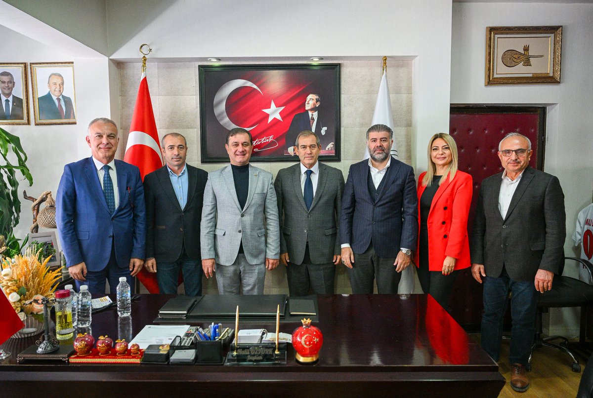 Yönetim Kurulu Başkanımız Yusuf Hacısüleyman, Başkan Yardımcımız Boğaçhan Göksu, Yönetim Kurulu Üyemiz Behçet Ülker, Genel Sekreterimiz Av. Aslı Şahin Tekin ve ATSO Elmalı Temsilcimiz Halit Akar ile birlikte Elmalı Belediye Başkanı Halil Öztürk’ü ziyaret etti. Görüşmede,