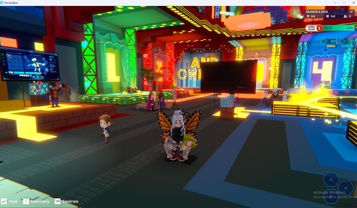 FenrirFt's tweet photo. Rate me outfit on a scale of 1-10 @TheSandboxGame  https://t.co/RR9Pe68D2R https://t.co/wIrW8NMEMh