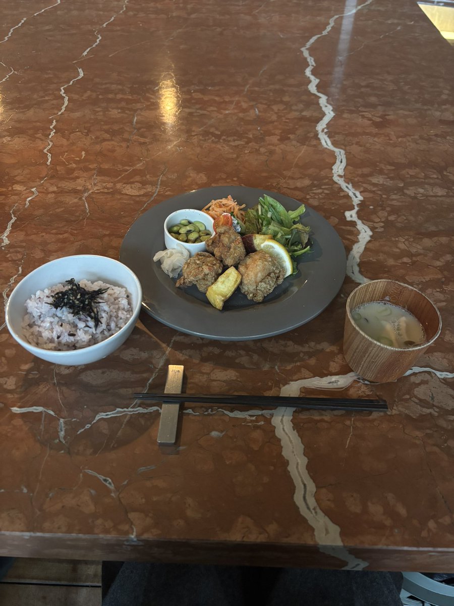 rin_nmu03's tweet photo. こういう健康ランチすき https://t.co/hUvi9QzDZf