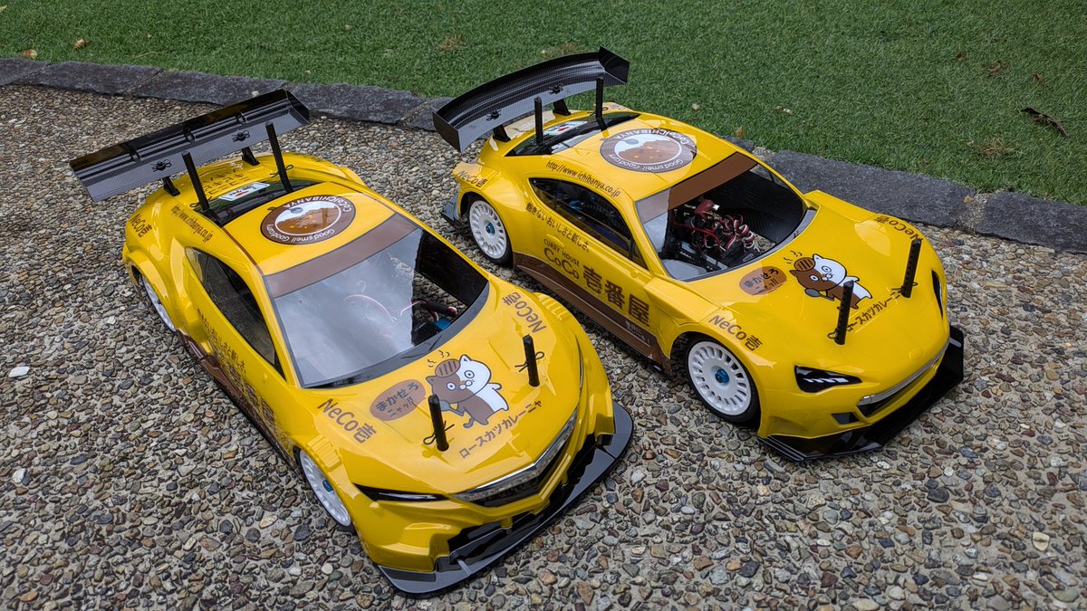 tossy10431043's tweet image. ワーチャンで走ったココイチ　NeCo壱号🐱🍛
CoCo壱番屋さんの神対応で事前に公認頂いてました
壱位にはなれなかったけど走ってる姿はカッコよかった！
CoCo壱番屋さんありがとうございました🙇
ペインター コバさんありがとうございました！

#CoCo壱番屋
#ココイチ
#ネコイチ 
#ラジコン
#タミヤRC