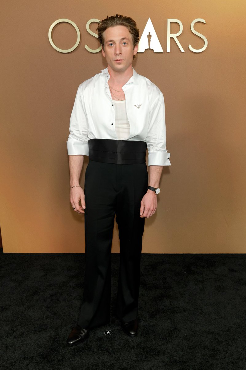 allstarsshow_'s tweet photo. Jeremy Allen White au Governors Awards à Los Angeles.
#jeremyallenwhite #governorsawards #springsteenlefilm #shameless #TheBear #ironclaw https://t.co/jFUz9197Og