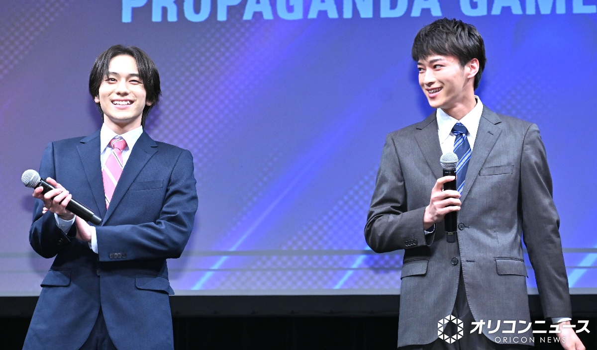 oricon's tweet image. 山下幸輝＆松本怜生、
W主演ドラマの台本に衝撃💥

「びっくりしました(笑)」
「挑戦的な作品になる」
oricon.co.jp/news/2418811/f…

ドラマイズム『プロパガンダゲーム』
1話先行上映会＆トークイベント
M!LK曽野舜太、祷キララ、諏訪珠理、工藤美桜

#プロパガンダゲーム @dramaism_mbs