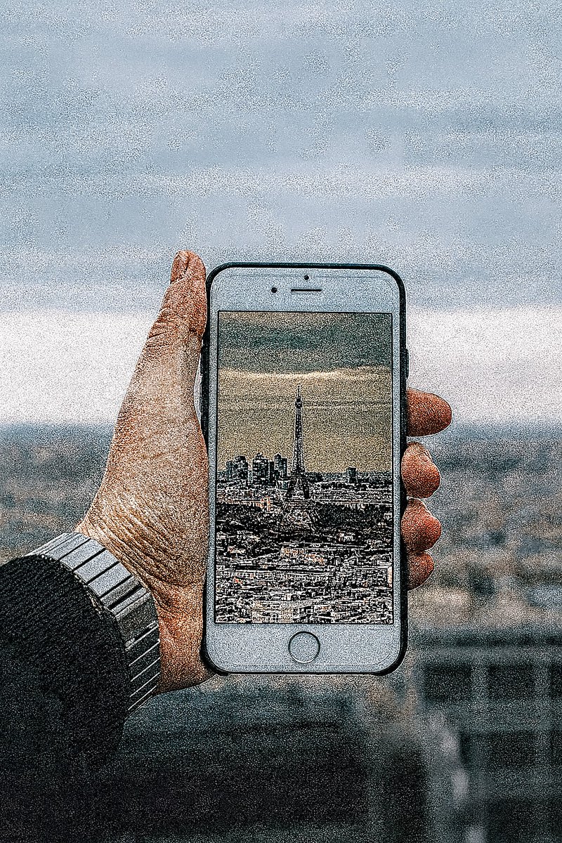 durgtech's tweet image. 📱 𝐅𝐫𝐞𝐞 𝐔𝐩 𝐒𝐩𝐚𝐜𝐞 𝐈𝐧𝐬𝐭𝐚𝐧𝐭𝐥𝐲!
Duplicate photos are silently eating up your iPhone storage.
Learn how to spot them fast and delete them in just a few taps!

👉 Say goodbye to clutter and hello to more space. durgtech.com/2025/01/delete…

#iPhoneTips #StorageHack