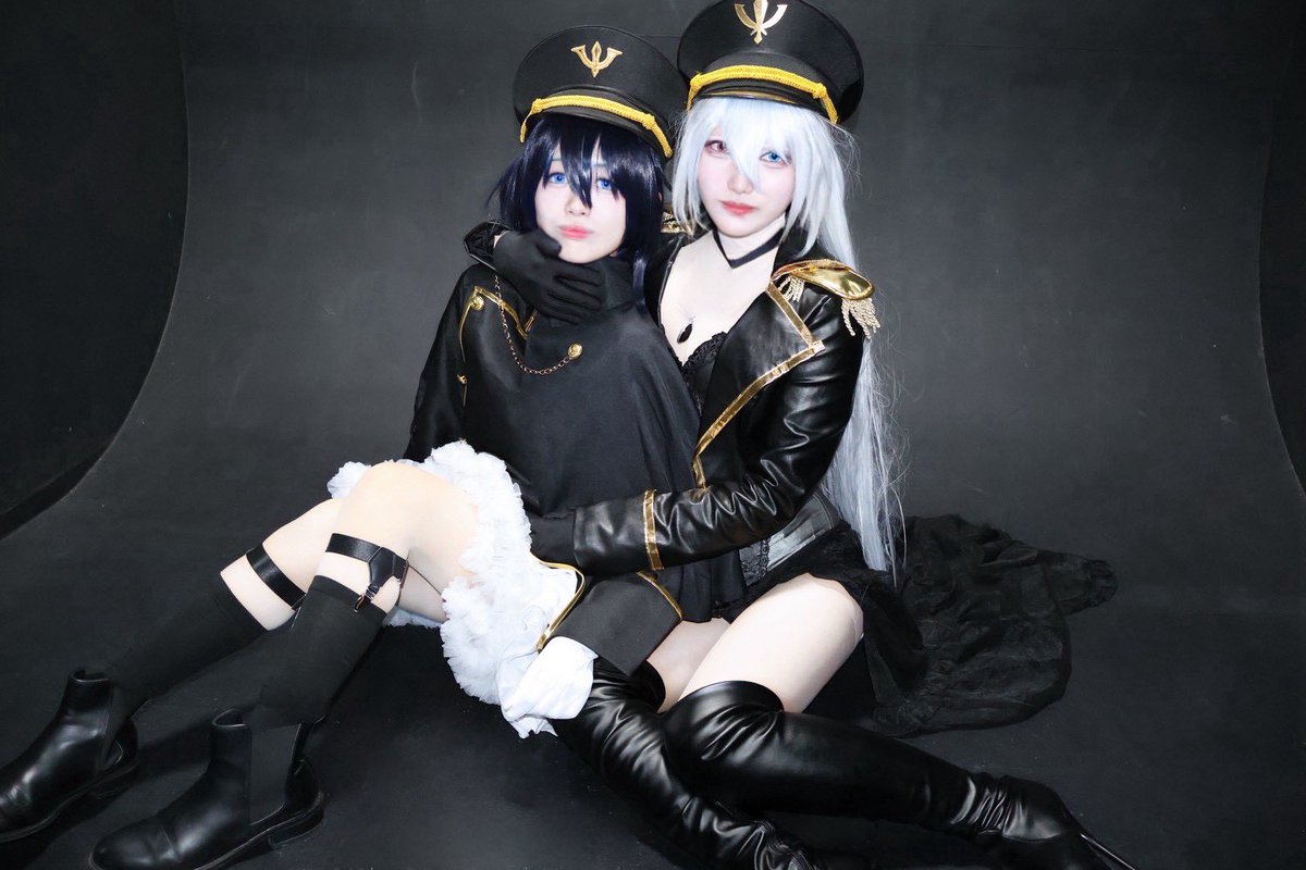 Yu_zu0720's tweet photo. ⚠︎cosplay
「その着せ替え人形は恋をする」/フラワープリンセス烈!!

・ブラックロベリア(@Yu_zu0720)
・ブラックリリィ(@si_chun05 )
 #KPF2025 
 #コスプレ https://t.co/gPZt1CT3w7
