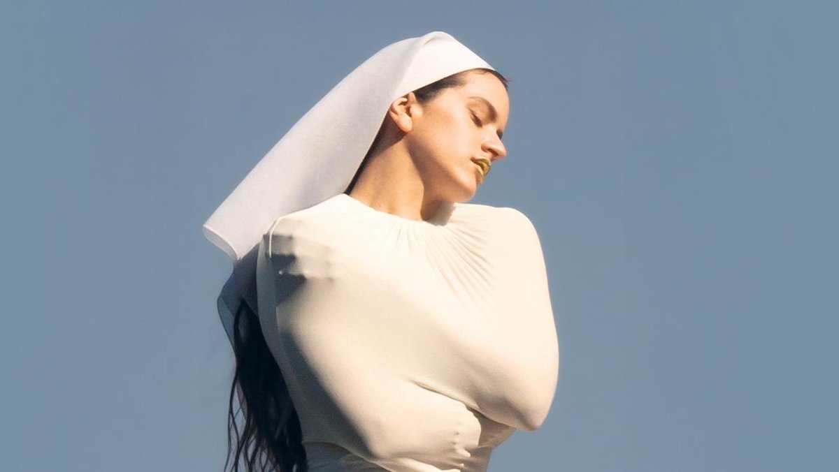 Every one in a while I get reminded of my love for music as art. Tingling the edge of distribution of my (audio) world model. In a tradition started by Kate Bush when I discovered the "Never for Ever" vinyl as a teenager.