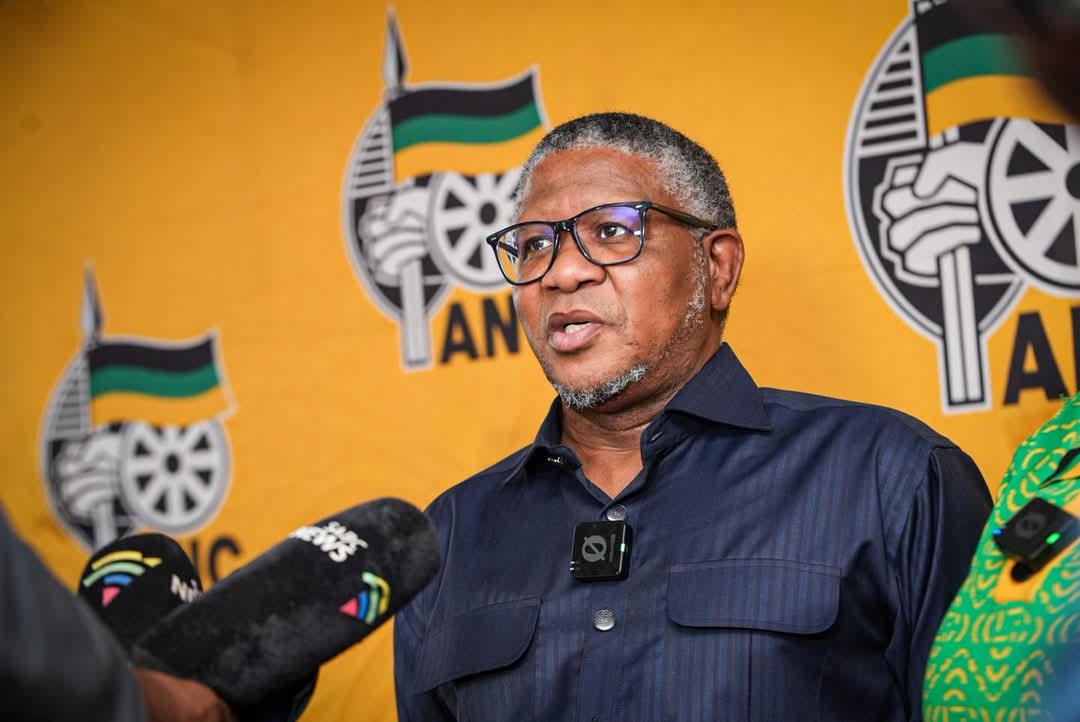 Msunu ka Johann Rupert tweet media