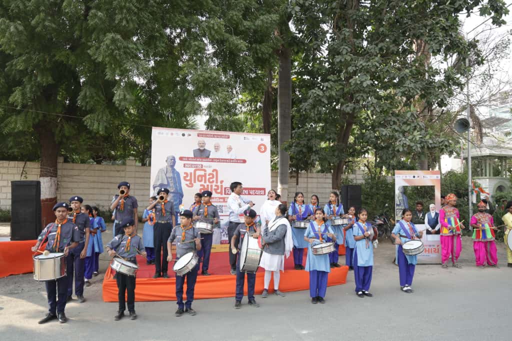 CMOGuj's tweet image. રાષ્ટ્રીય એકતાના ભાવને જન-જન સુધી પહોંચાડી સરદાર સાહેબ પ્રત્યે ભાવવંદના વ્યક્ત કરતી &apos;યુનિટી માર્ચ&apos;ની એક ઝલક.
#Sardar150
#UnityMarch