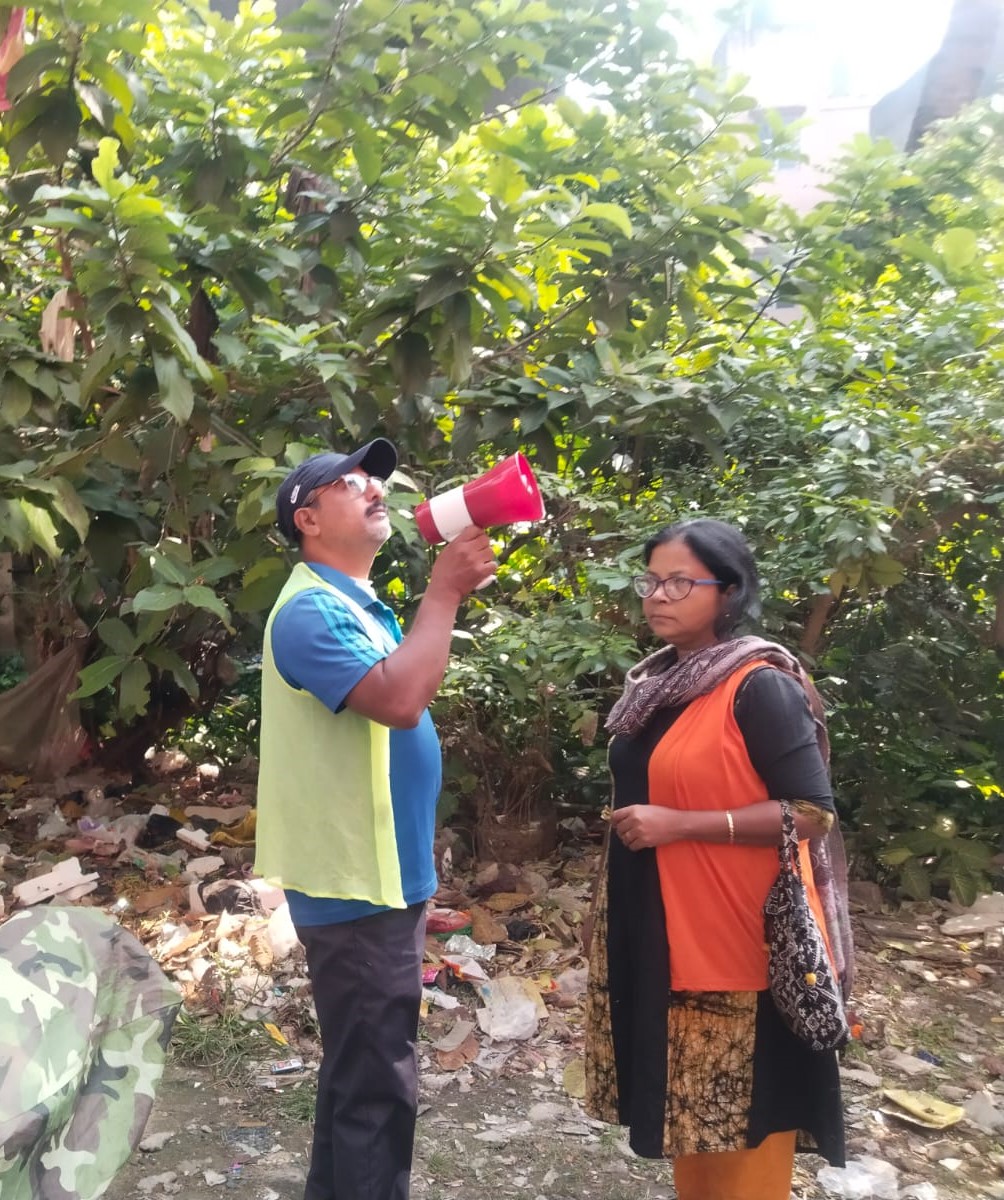 kmc_kolkata's tweet image. A few pictures of the frontline workers of the Vector Control Team on duty across the city.

#VectorControlByKMC #KMConDuty