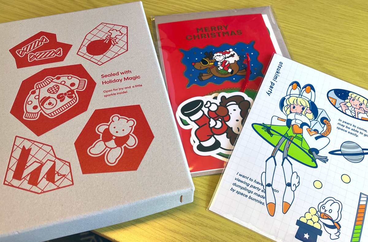 ITUKIpicco's tweet image. 🌷デザフェス戦利品⑦🌷
グランピーちゃんさん(@grumpy_amu )のグッズたち〜！まずカード決済可能でビックラブだし作品が可愛すぎてメルトダウンするところだった…ホリデーボックスほんっとうに可愛すぎて、クリスマスまでずっと飾っていよう…