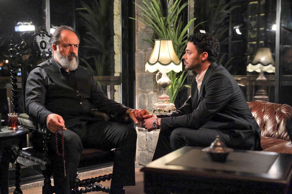 Soso95268870's tweet photo. 🥹Oğul ve baba
#HalitÖzgürSarı #GözleriKaradeniz #AzOs https://t.co/2mbbGoWaF4