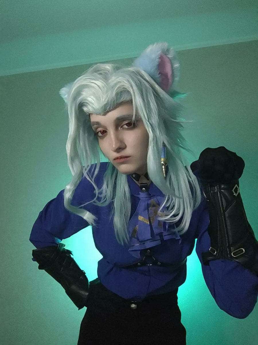 DarkSenseiHuh's tweet image. I was making tiktoks and felt like this time #Pantalone looks pretty. so I took some photos

cattore as a bonus
#Dottore #GenshinImpact