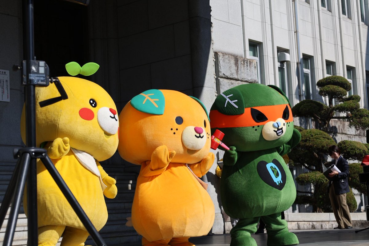 みきゃん みきゃん【公式】《愛媛県イメージアップキャラクター》 (@micanehime