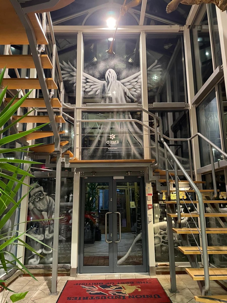 Right - nightmare journey day before yesterday, day of sorting stuff and resting yesterday 

Now it’s time to embark on the snow journey

Here’s one from last year

Have a good day folks! ❄️