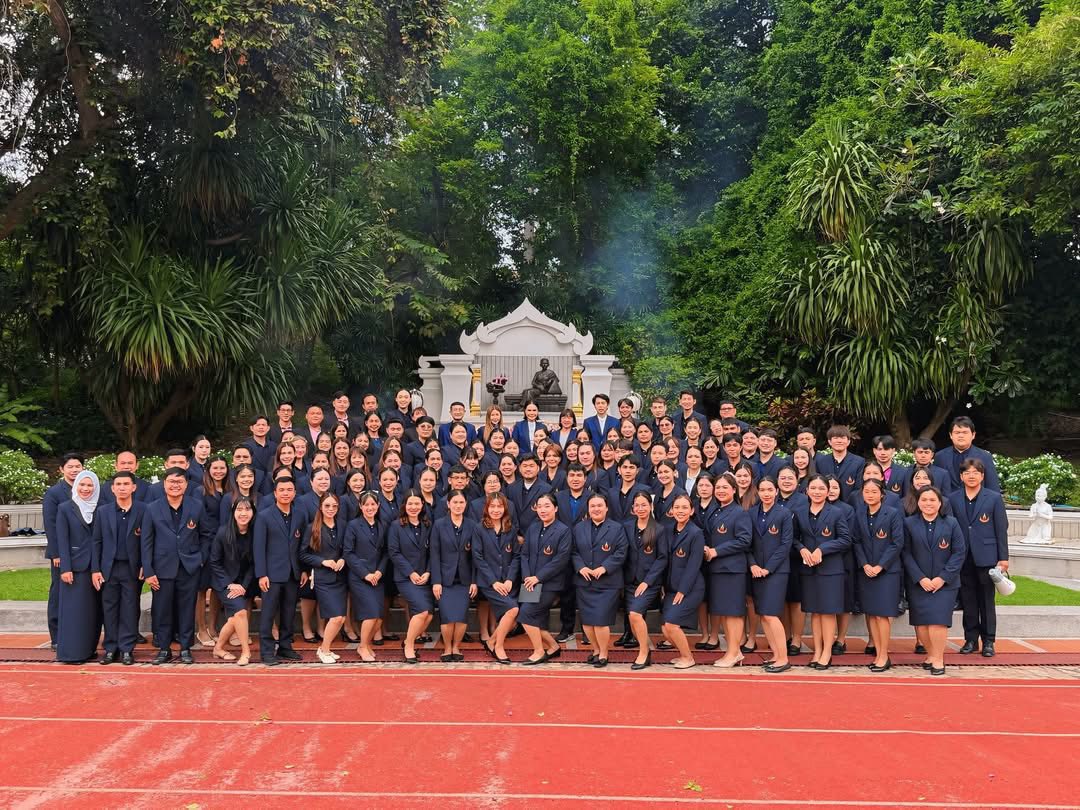 GradSsru's tweet image. พิธีสักการะพระพุทธสุนันทาทิพรัตนปฏิมาศรีมงคล และพระพุทธสมเด็จพระนางเจ้าสุนันทากุมารีรัตน์ พระบรมราชเทวี
วันที่ ๑๑ ตุลาคม ๒๕๖๘ สาขาวิชาการบริหารการศึกษา นำโดยผู้ช่วยศาสตราจารย์ ดร.ธดา สิทธ์ธาดา พร้อมด้วยคณาจารย์ บุคลากรและนักศึกษาปริญญาโท