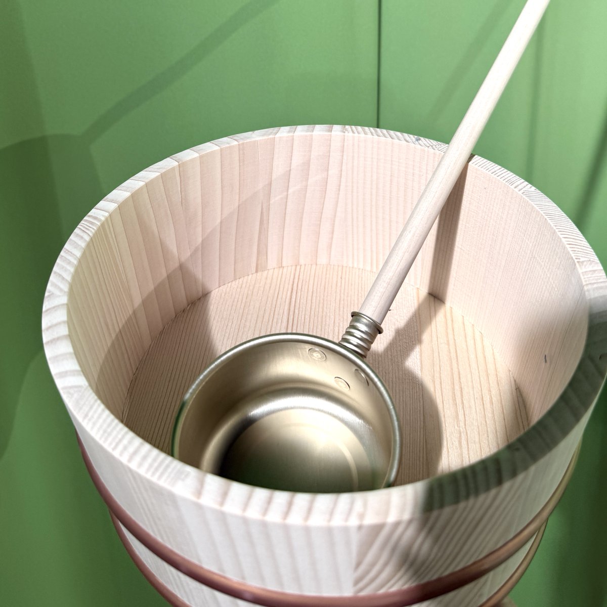 FAMILYCLUBweb's tweet image. ／

このあと19:00頃スタート！

＼

♨️FCweb会員限定 生配信♨️

#ふぉ〜ゆ〜
#イイコロ LIVE TOUR打ち上げ🎊

ただいま準備中…⁉︎⁉︎

👇配信はこちらから👇
web.familyclub.jp/s/jwb/plan_pla…