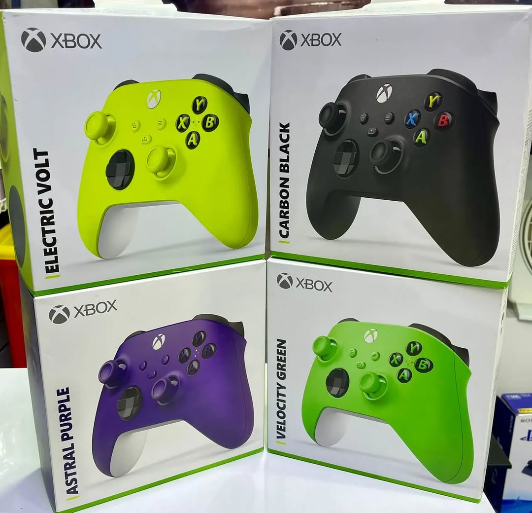 OlamgamesNG's tweet image. Grab the Xbox Series X Wireless Controller from us @OlamgamesNG 

To order, send us a DM @OlamgamesNG

Call: 08112721281/ Whats App: 08059396736

Nationwide Delivery 🚚 

#xbox #xboxcontroller #tech #videogames #xboxgames #trend #olamgames