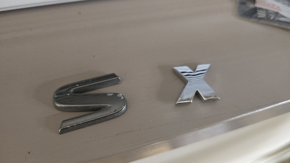 あとEがあれば完成するのに！！！！だれかEください