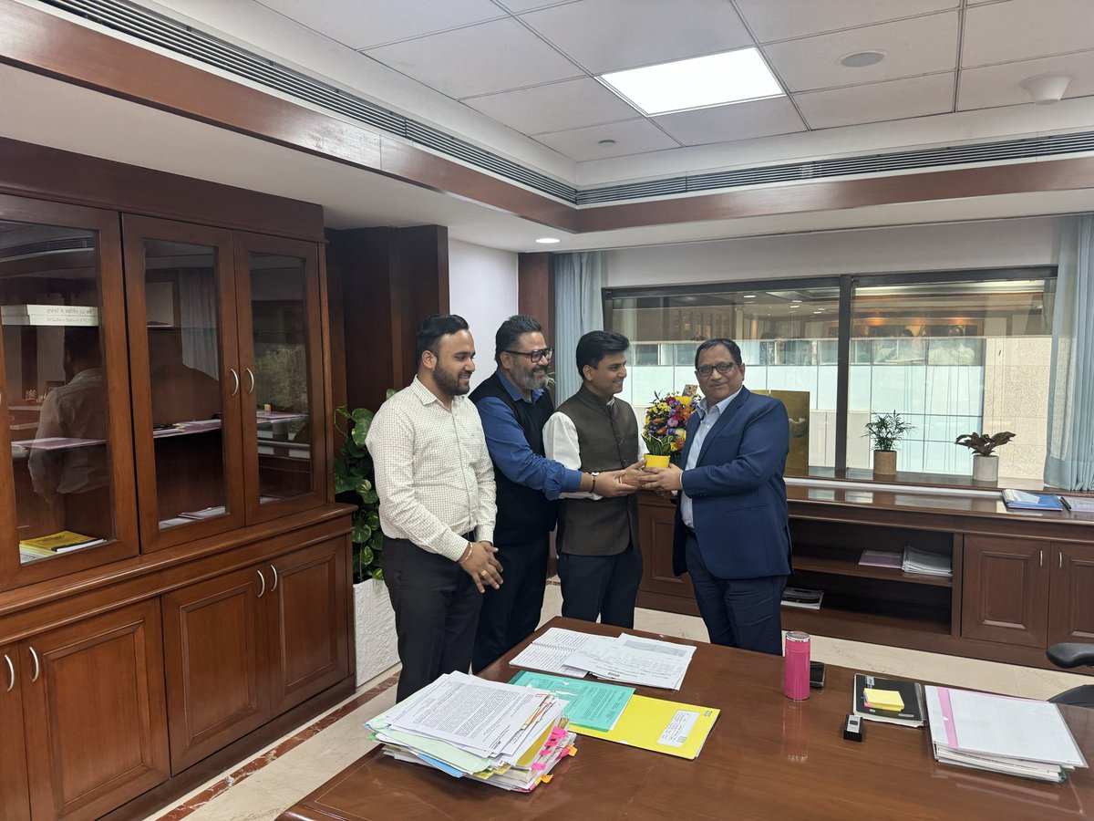 gauraver83's tweet photo. Met MD sir on his birthday to extend our wishes and was honored to receive his blessing @RickyRisha31404 @SunitGoyal6 https://t.co/8qEOhZmHFe