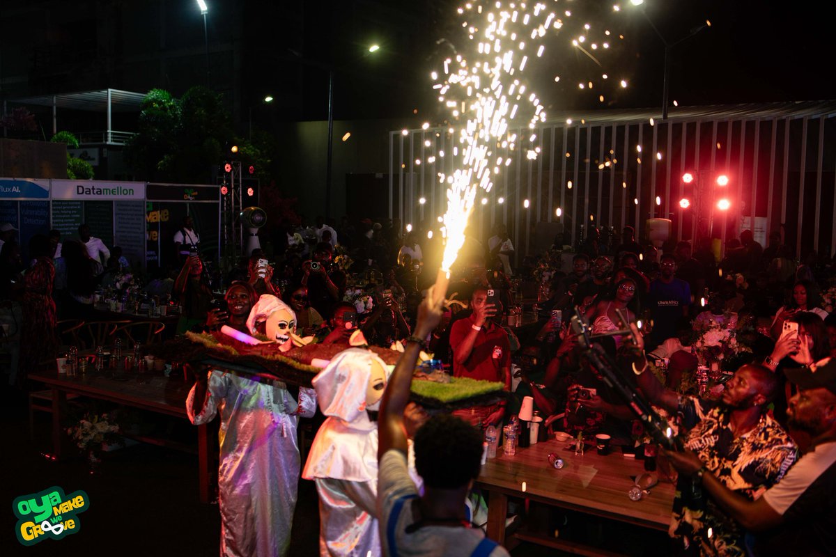 TechCircle123's tweet image. Notice anything about these pictures? 👀

The energy, the groove, the vibes? That’s what #OyaMakeWeGroove is about.
And the 9th edition is coming soon! 

This year, we’re raising the bar, and it will blow your mind.🤭

See you on the 13th of December! 

#OyaMakeWeGroove9