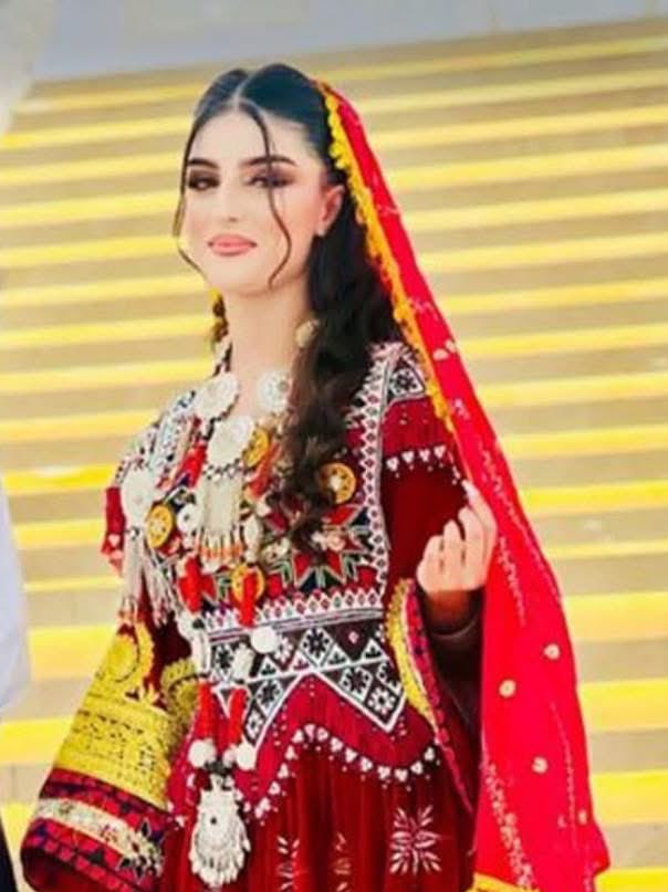 AlinejadMasih's tweet image. Farakhanda was only 17. Just a teenager who should have been living her youth, not being forced to marry and dying in silence.
45 days after her wedding, she was killed, a so-called “mystery” death under the Taliban, which is no mystery at all. This is what state-sponsored…