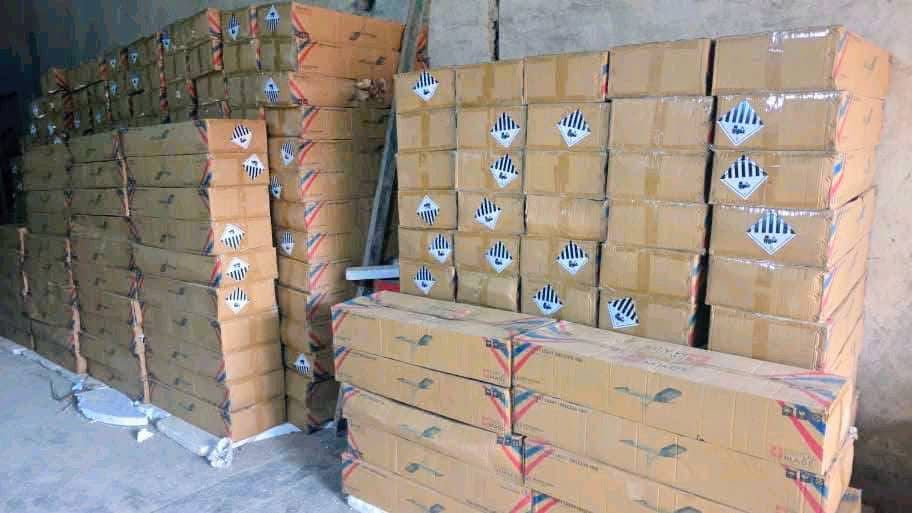 #Mbujimayi : Safrimex a réceptionné 1 150 lampadaires sur les 1 600 prévus dans le cadre du projet TSHILEJELU.

L'installation de ces équipements pourra débuter prochainement sur les routes concernées, en particulier sur l'avenue du Club MIBA, afin d'améliorer l'éclairage public.