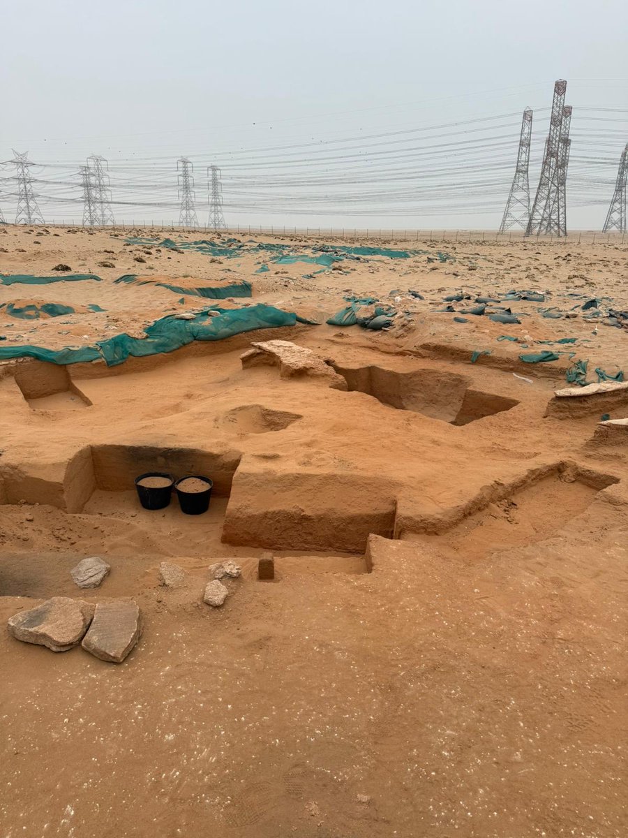 kuna_en's tweet photo. The National Council for Culture, Arts &amp; Letters (#NCCAL) announces discovery of ancient kilns &amp; artifacts dating back around 7,700 years at #Kuwait's Bahra 1 site

https://t.co/WY1N4IMLz2

#KUNA @kw_nccal https://t.co/0gEpRgP91d