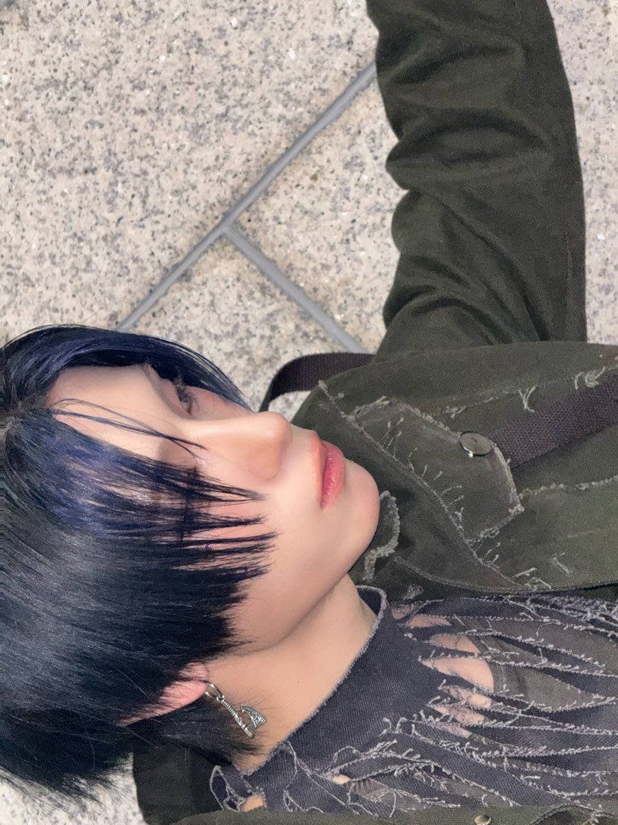 251117 — photo 📸 HARU RIZZ 💛 — XLOV's HARU looks like the