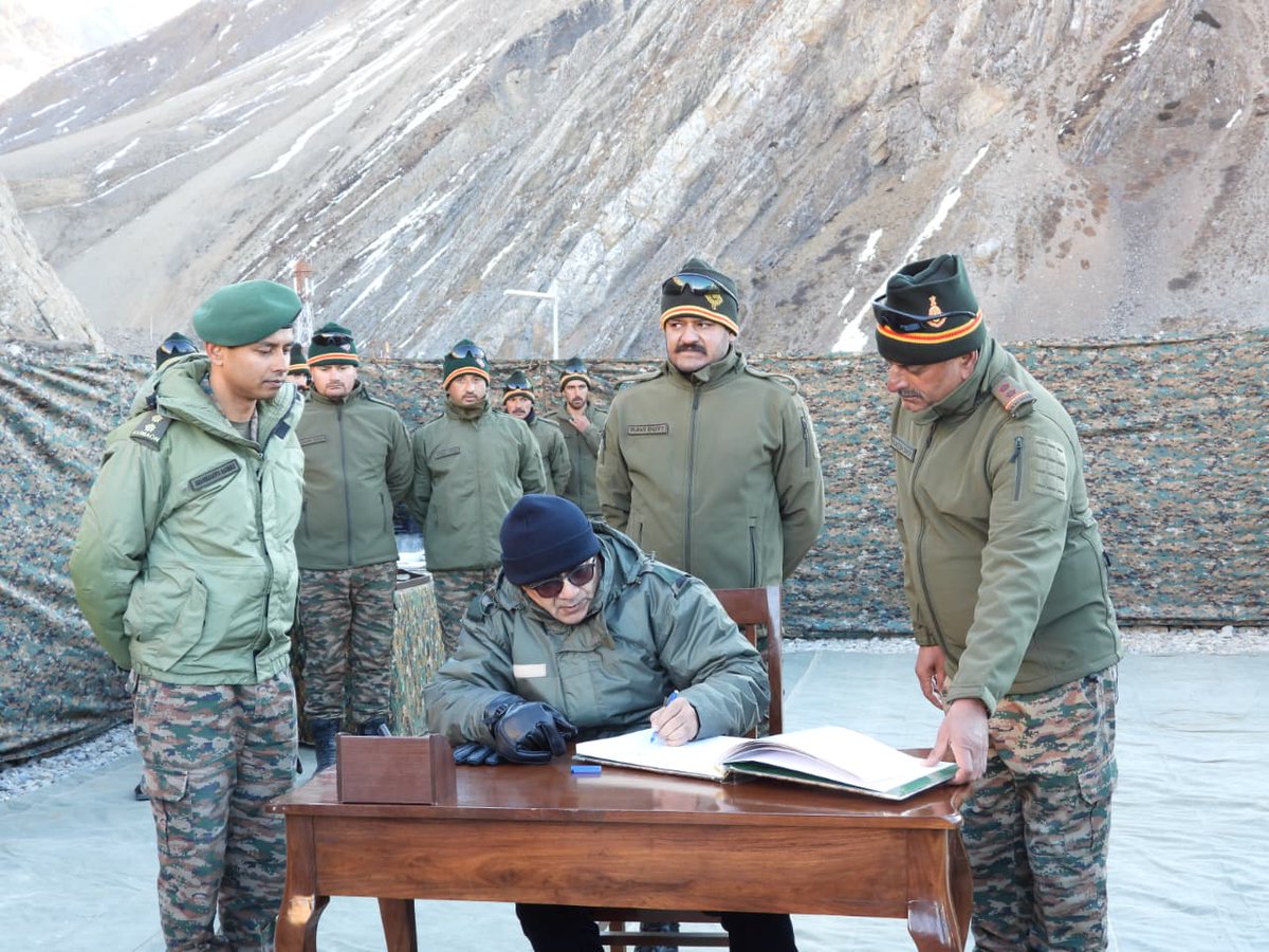 UBArea_IA's tweet photo. Defence Secretary, Shri Rajesh Kr Singh, IAS & Lt Gen Raghu Srinivasan, PVSM, VSM, Director General Border Roads visited the Kumaon Sector to review the aggressive push in infrastructure development, vital for operational readiness & connectivity in the high-altitude border areas.

The focus on road modernization, resilient bridges, and logistics support underscores the commitment to enhancing mobility, strengthening border security, and boosting socio-economic growth in the region.

This transformational infrastructure drive boosts the Indian Army’s capability to safeguard the nation’s frontiers while fostering sustainable development and improved living standards for border communities.

@adgpi
@suryacommand