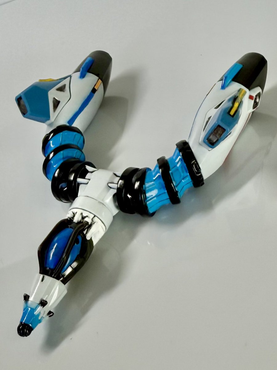 summerfish3's tweet photo. 随分間を置きましたが、hgジークアクスも完成してます。作ってる時は気にならなかったケド、黄色の部分塗装がかなり汚い😮‍💨（バックパックの塗り分けも間違えたし）まぁ、次のエンデュミオン何ちゃらで汚名挽回だ！
#ガンプラジオ
#おガンばな https://t.co/ILISLZ1lkC