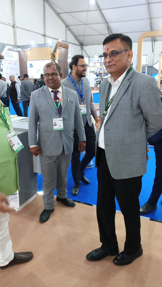 DefProdnIndia's tweet image. The DDP Pavilion at the 44th IITF continued to highlight India’s accelerating defence advancements on Day 3, with #DPSUs presenting a diverse range of next-generation, mission-ready technologies.

Shri Sanjay Hazari, #CMD Munitions India Ltd., visited the #TCL and #AVNL stalls
