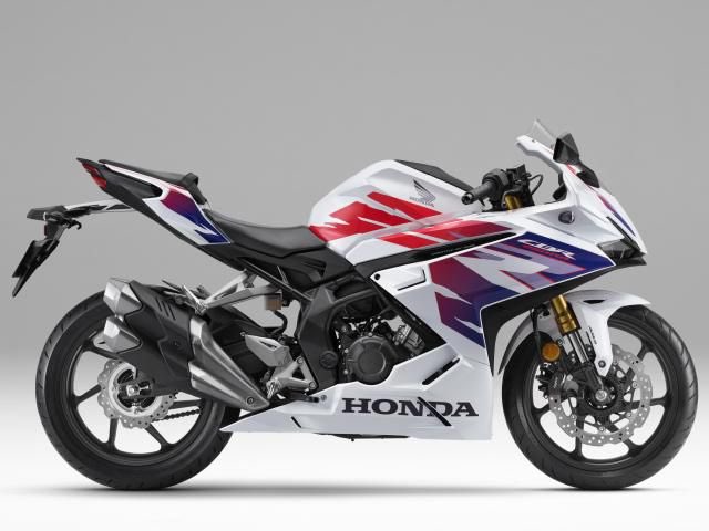 HONDA CBR250RR-2A 黒/赤 自賠責保険加入で乗れます 半額配送