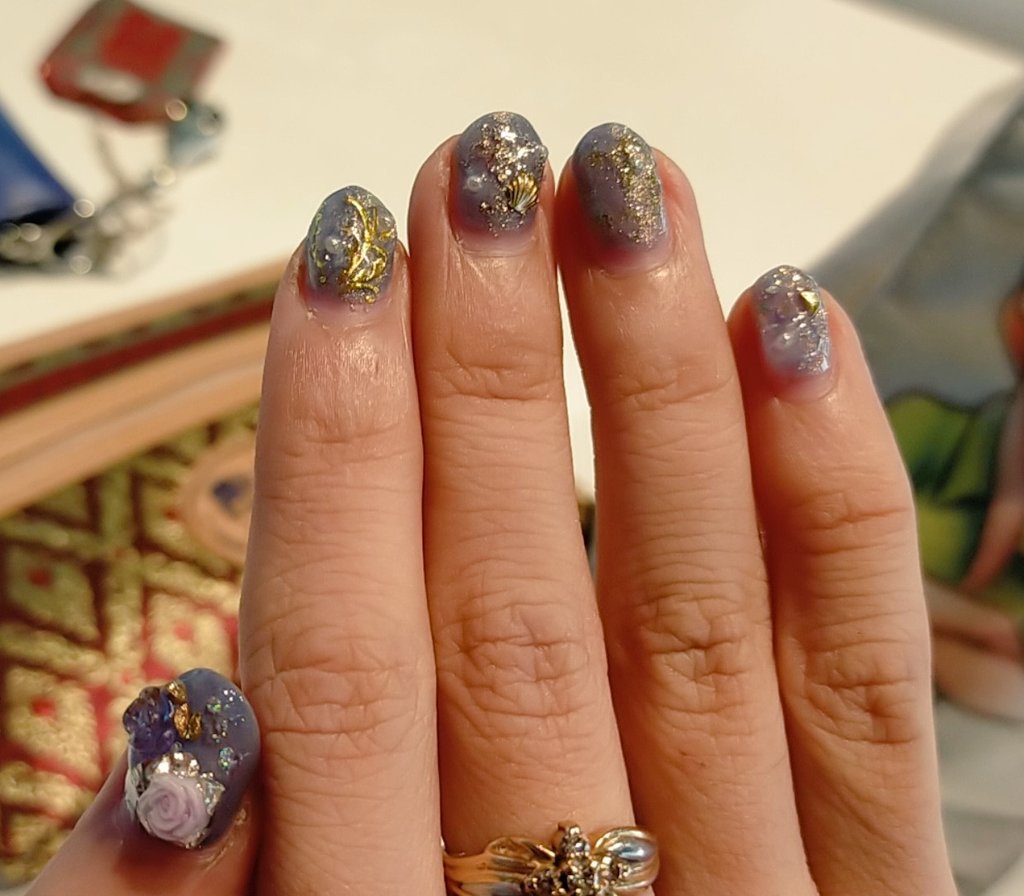 NAOE_one's tweet photo. 久しぶりのセルフジェルネイル💛💅
#ネイル #Nail 💅 #セルフネイル #Gelnail #Selfnail 
「2025.11.8🧡」 https://t.co/VVuTrxekQu