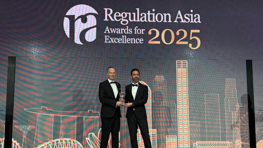 0xHANTW's tweet image. 幣安榮獲 Regulation Asia Awards 年度最佳數位資產交易所！合規領航者的里程碑‼️

嗨各位，這幾天看到不少朋友都有說到關於幣安被評選年度最佳數位資產交易所的消息，因為我自己也是第一次聽到這個，所以就有去查了相關的消息並仔細了解了一下，同時也想跟各位分享，讓我們一起來看看吧！…