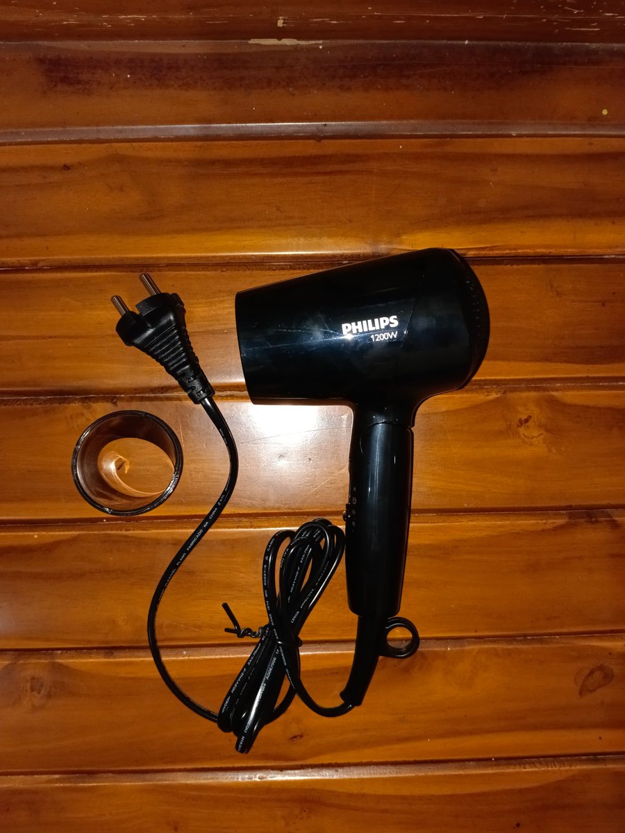 lyparamii's tweet photo. wts || want to sell
•Hair dryer phillips new
•Good condition no pemakaian
•Dom surabaya, sidoarjo 
💸250k/nego https://t.co/QyzxN1XEeR