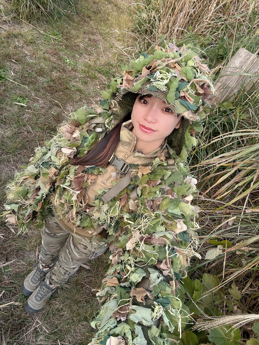 昨日は午後からアンブッシャー様のレンタルギリーをお借りしたよ♪♪
色味が沢山まざってて、草もついてて本格的なの🥹✨

レンタル借りたギリー初体験の人が「見つからなかった！」って大興奮してた♪

アンブッシャー様にギリーの「育て方」やギリーへの想いを聞いて、大ファンになっちゃったよ🥹❤️