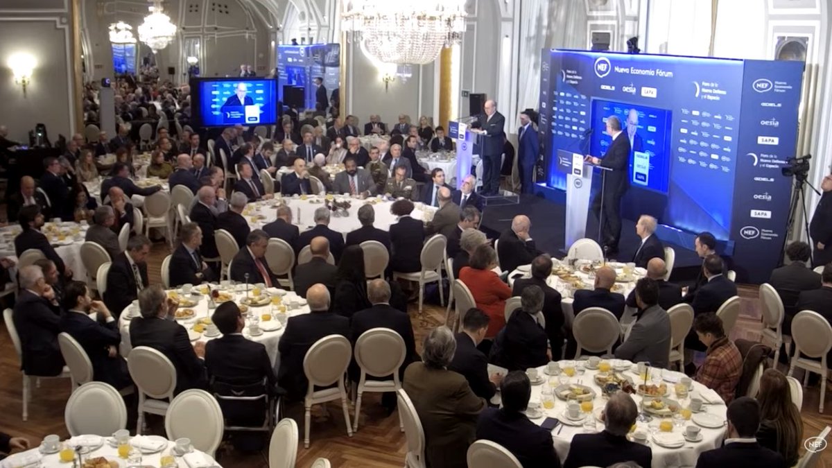 NewEconomyForum's tweet photo. @aee_gob 🚀El director de la @aee_gob valora "muy positivamente" la venta a #Indra de #Hispasat e #Hisdesat
🎙️En el sector espacial "no tenemos un tamaño que nos permita competir de forma eficiente y es necesario tomar tamaño" y "tener capacidades"
💻Síguelo👇
https://t.co/P6DVZ0Pqi1 https://t.co/EB828TB8C3