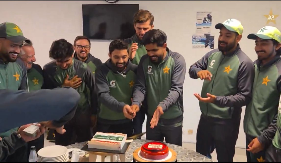 cuterutaba's tweet image. My wholesome Pakistan team is back after ages 😭❤️