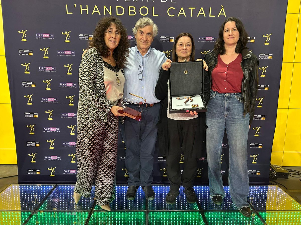 esportmataro's tweet photo. En l’esdeveniment també es va fer un reconeixement a títol pòstum per a Josep Nonell, qui fou president del club @cjhmatarodurant molts anys.

Totes les premiacions a https://t.co/jk0fs7du3x https://t.co/LgHxCzf3xv